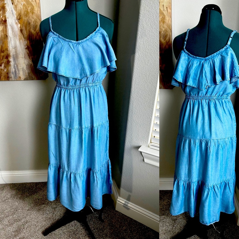 Old Navy soft denim dress. Off shoulders.